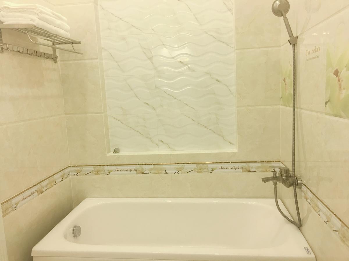 Kim Cuong - Hotel Near Tan Son Nhat Airport Ho Chi Minh-staden Exteriör bild